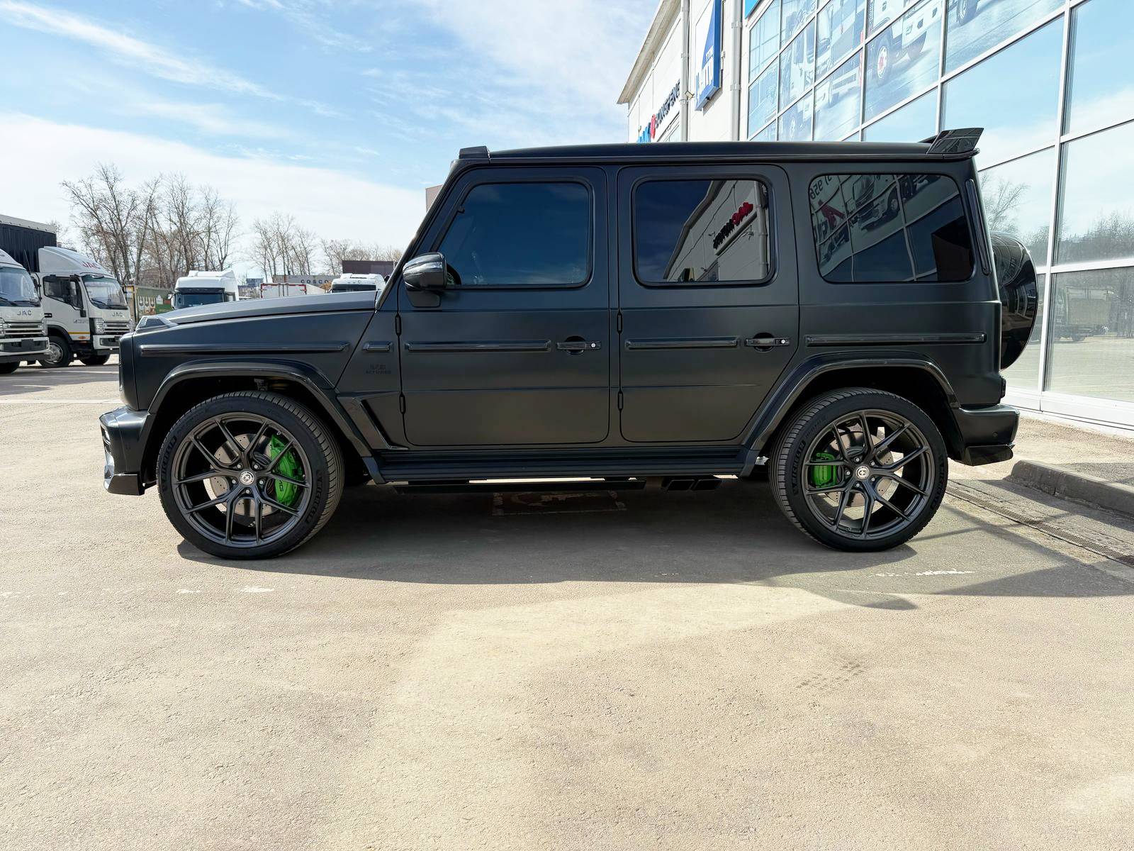Mercedes G-Class G63 AMG на 23" кованых дисках нашего производства фото 2